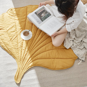 JOLIE Leaf Shaped Soft Rug